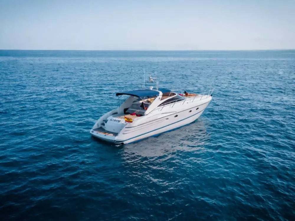 Luna – The Newest Ultimate Private Yacht Luxury in Cape Town